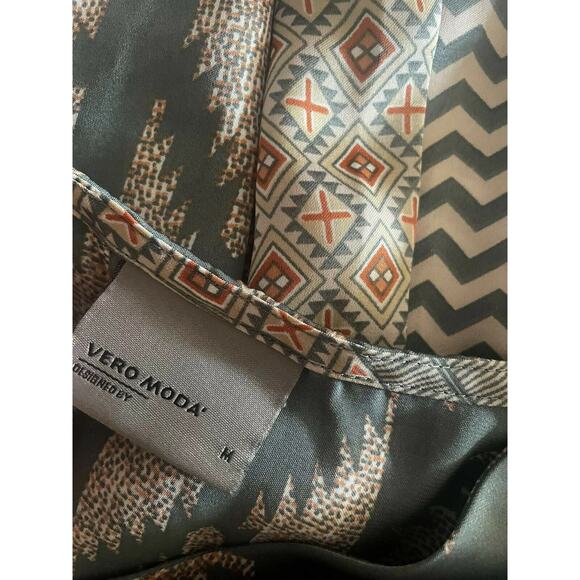 vero moda geometric sleer long sleeve V-neck Paula blouse Size M - Picture 4 of 7